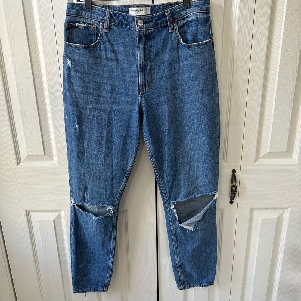 Abercrombie & Fitch High Rise Distressed Jeans